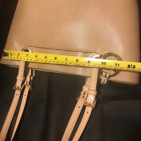 New, Michael Kora Jet Set leather tote in camel - Picture 8 of 10